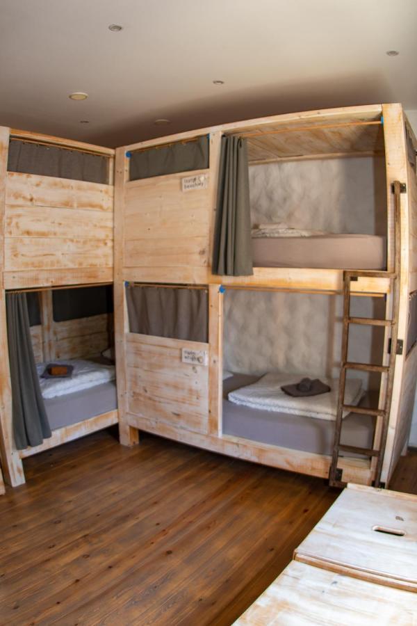 Wellenkind Surfschool Hostel La Pared  Bagian luar foto